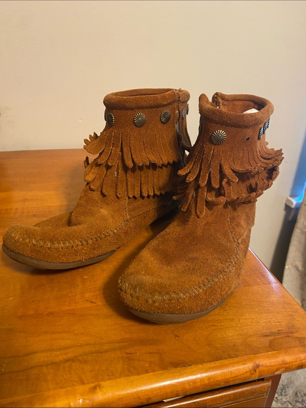 Minnetonka Girls' Suede Fringe Ankle Boots - Chestnut Brown